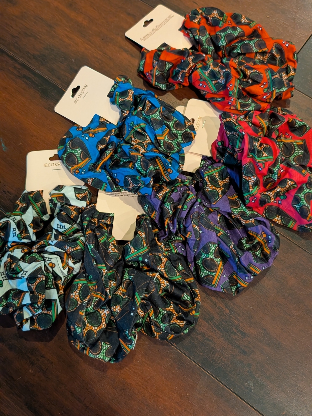6 Colorful Patterned  Scrunchie - Picture 3 of 4